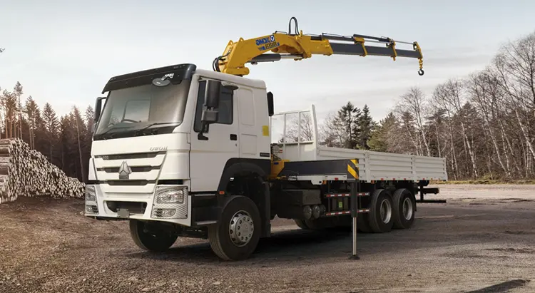 Sinotruk Howo 120Ton Crane ​Truck
