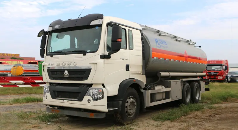 Sinotruk Howo TX 380 24m³ Fuel Tanker Truck